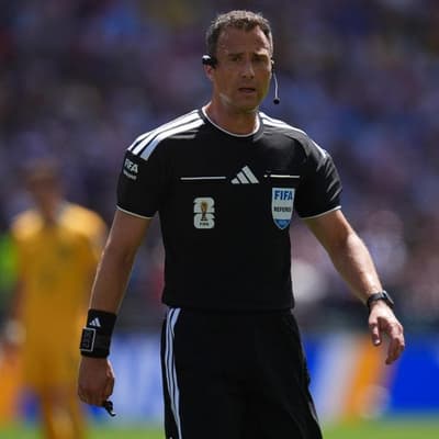 Socceroos unhappy with referee Zwayer's 'stinker'