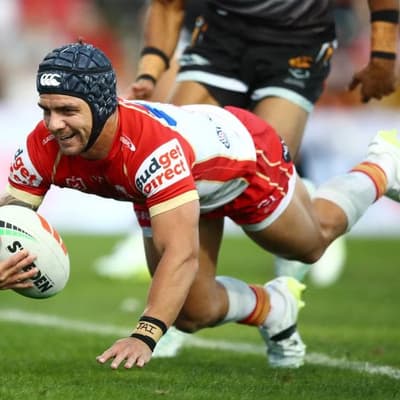 Uncontracted maverick helps hot Dolphins tame Tigers