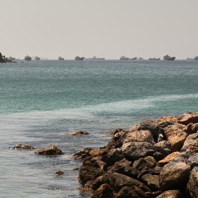 Iran-US peace talks overshadowed by closure of strait
