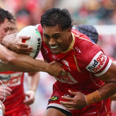 Dolphins forward hits 100 after early Warriors sniff