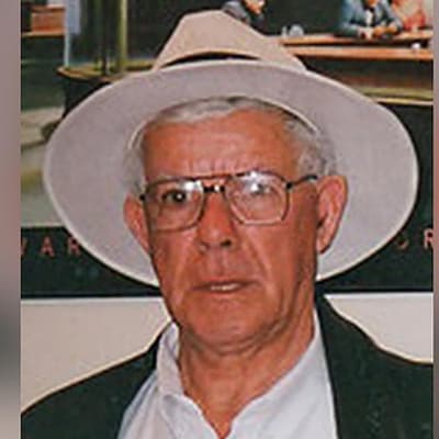 Missing man 'wandered off' on bushwalking tour