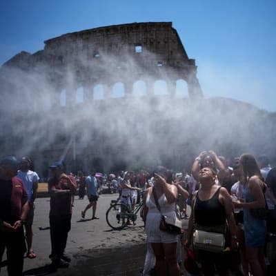 Italy, Balkans hit by heatwave as wildfire fears rise
