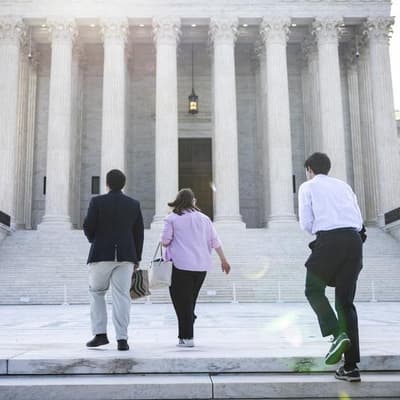 US prosecutors told to prioritise 'birth tourism' probe