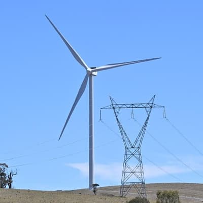 Wind farm '$50,000 fine' rumour spreads amid farmer stand-off