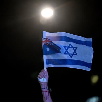 Charges after imitation pistol pointed at synagogue