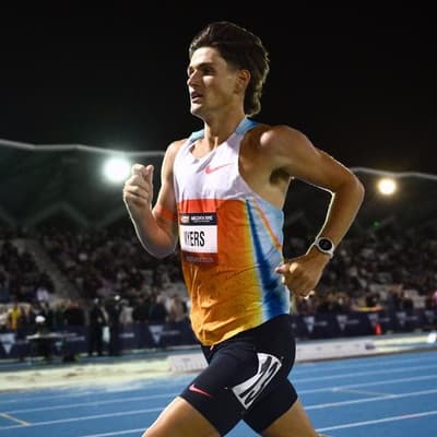 Aussie Myers stuns with new Oceania mile record