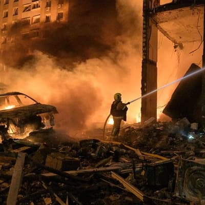 Russian hits Kyiv as Ukraine runs low on air defences