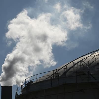 Power shift: Australia could cut fossil fuel shocks