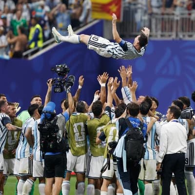 Messi misses pen, inspires stunning Argentine comeback