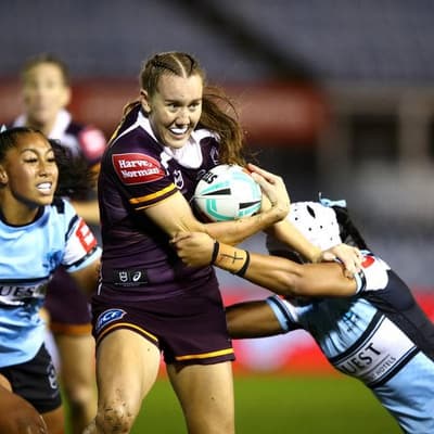 Upton's historic night helps Broncos feast on Sharks