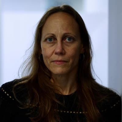 'Failing us': commissioner quits over child safety laws