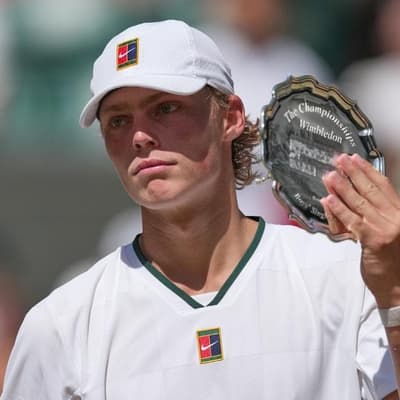 Wimbledon agony for teen Hewitt - watched by Lleyton