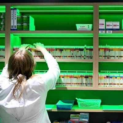 'Patients miss out': calls for reform to pharmacies