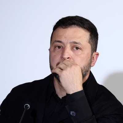 Ukraine awaits new government after PM's dismissal