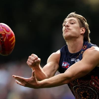 Police charge Crows star over traffic accident