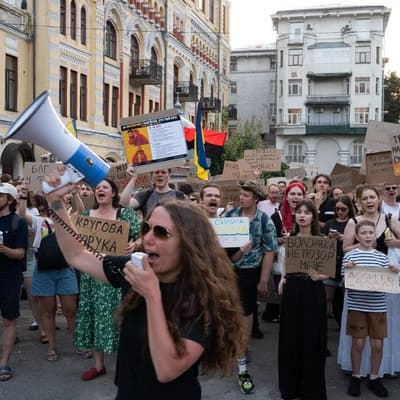 Russian strikes go on as Zelenskiy faces defence outcry