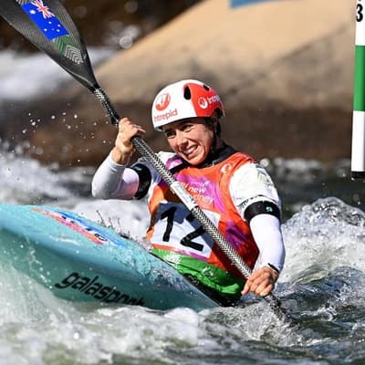 Olympic champion Fox switches focus for canoe worlds