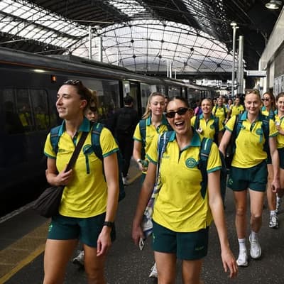 Australians aim big, but thinking extra smalls at Games