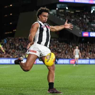 'Crossed the line': Crows boss slams fans who booed Pie