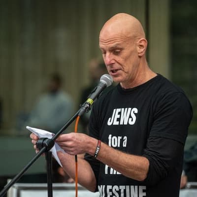 Ex-Israeli soldier 'estranged' after decrying Zionism