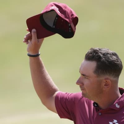 Red-hot Herbert in pole position to grab LIV title