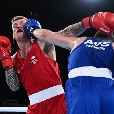 Stroppy Scots boo as Aussie wins after fight stopped