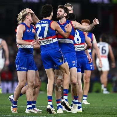 No inhibitions: Bulldogs hatch plan to take down Freo