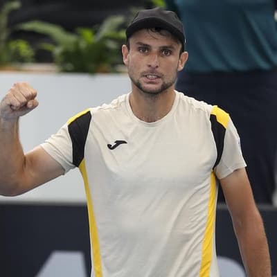 Aussie assault on US capital begins with impressive win