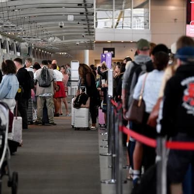 Migration plummets from post-pandemic record highs