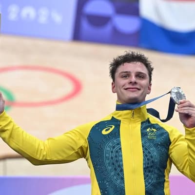 Australian defector pulls out of Glasgow showdown