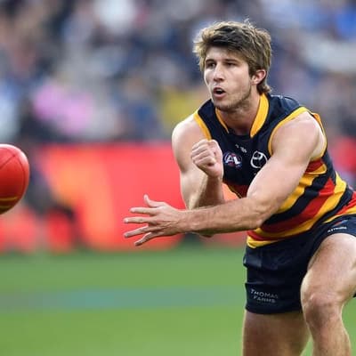 'Love to keep them': Crows coach on in-demand trio