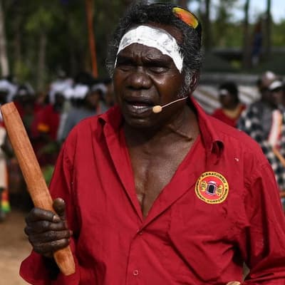 Rock star Elder hails Gove mining closure as land win