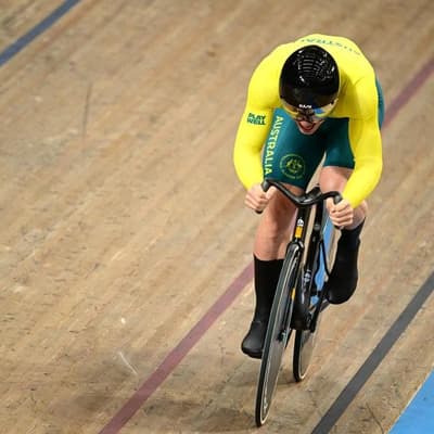 Hoffman claims kilo gold and Games record