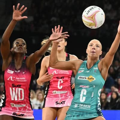 Pay war on ice as Australia's netball stars sign truce