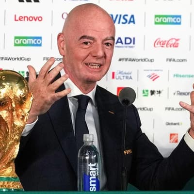 'Full support' for FIFA president as pressure mounts