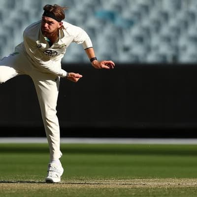 Rocchiccioli's six-wicket haul keeps heat on Lyon