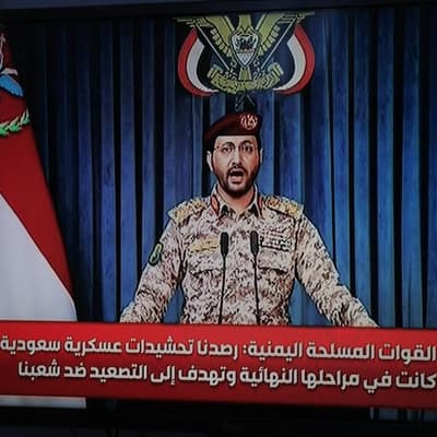 Houthis strike as UN warns Yemen nearing wider conflict