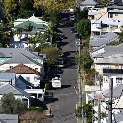 House-hunters face spring sale shortage in market slump