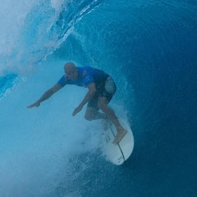 Slater makes waves with opening-round Tahiti win