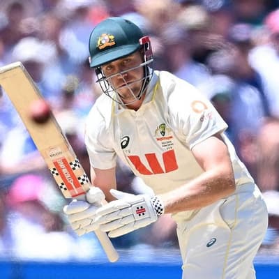 Heat on Green as Australia name first Test side
