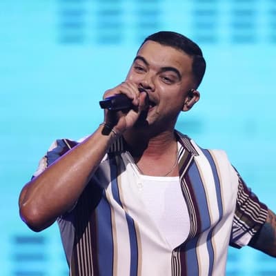 Guy Sebastian's manager apologises, settles legal fight