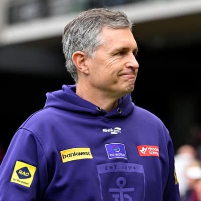 'Calm the farm'. Longmuir urges Dockers to keep cool