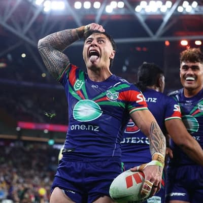 Metcalf, Walsh injured as Warriors thrash Broncos