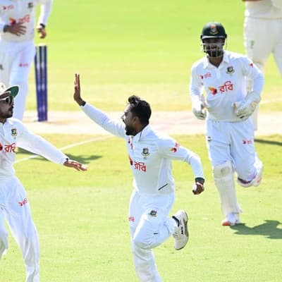 Australia thumped in shock defeat despite Green ton