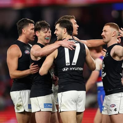 Blues draw with Dogs to clinch AFL wildcard final berth