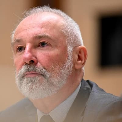 Senior public servant to succeed Julie Bishop at ANU