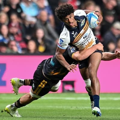 Rising union star stays put, knocks back Chiefs offer