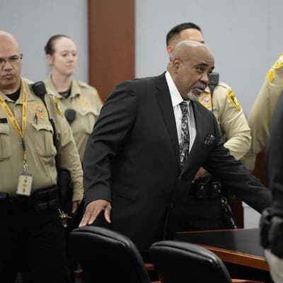 Pathologist details Tupac's fatal wounds in Davis trial