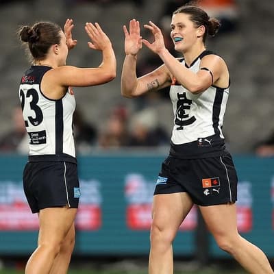 Blues injury replacement stars, Hawks surge to victory