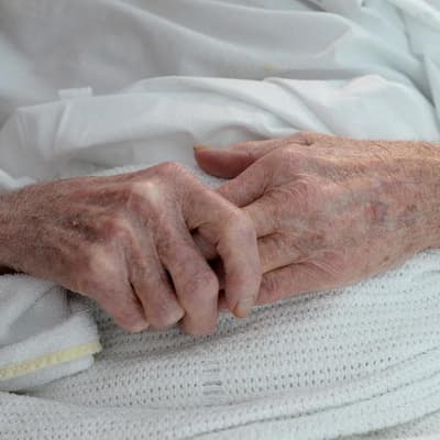 Assisted dying clause gagging doctors defended